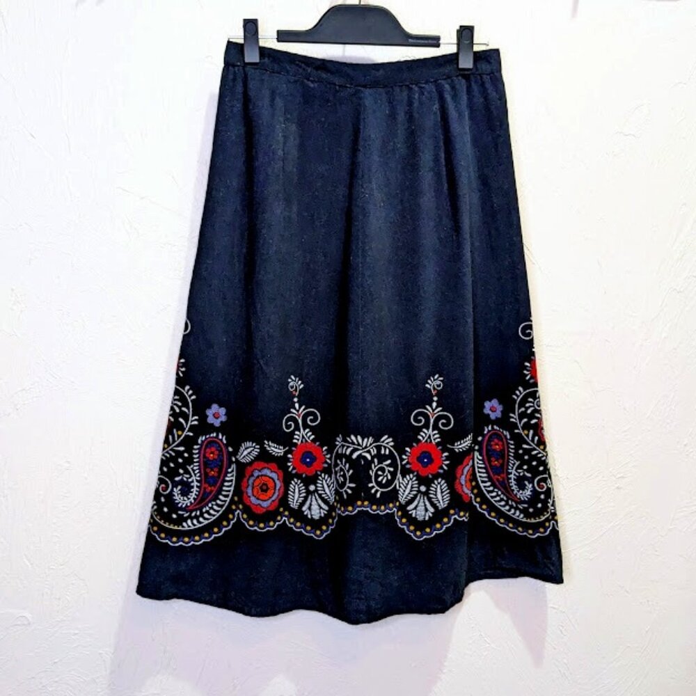 Coldwater Creek Corduroy Black Skirt Size 6 P Floral Print A-Line Knee Length